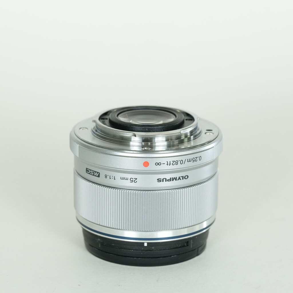 OLYMPUS M.ZUIKO DIGITAL 25mm F1.8 OLYMPUS M.ZUIKO DIGITAL 25mm F1.8