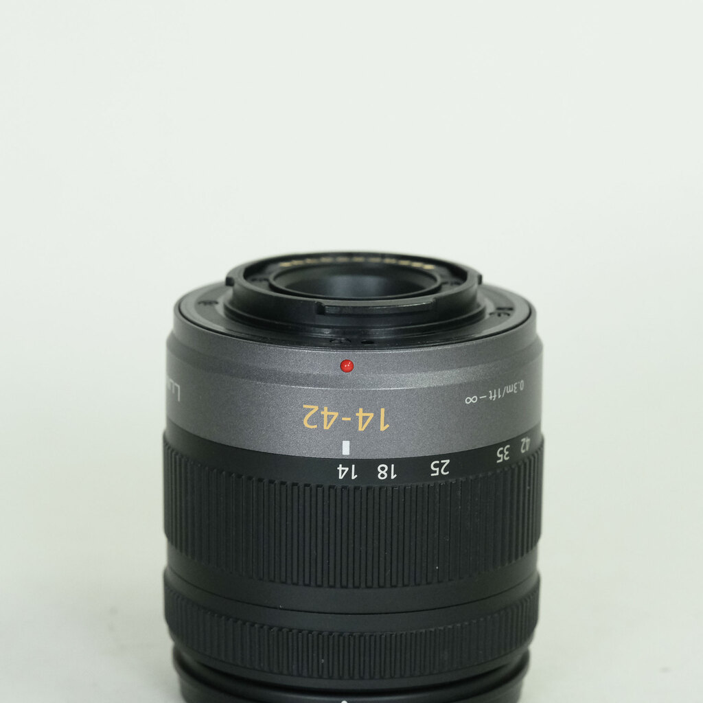 Panasonic LUMIX G VARIO 14-42mm F3.5-5.6 ASPH./MEGA O.I.S.