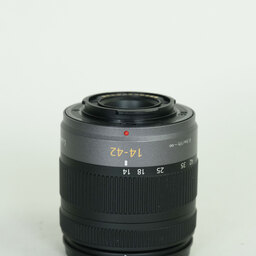 Panasonic LUMIX G VARIO 14-42mm F3.5-5.6 ASPH./MEGA O.I.S.