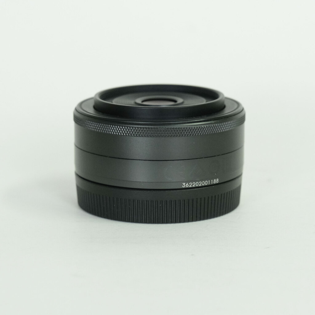 Canon EF-M22mm F2 STM Canon EF-M22mm F2 STM