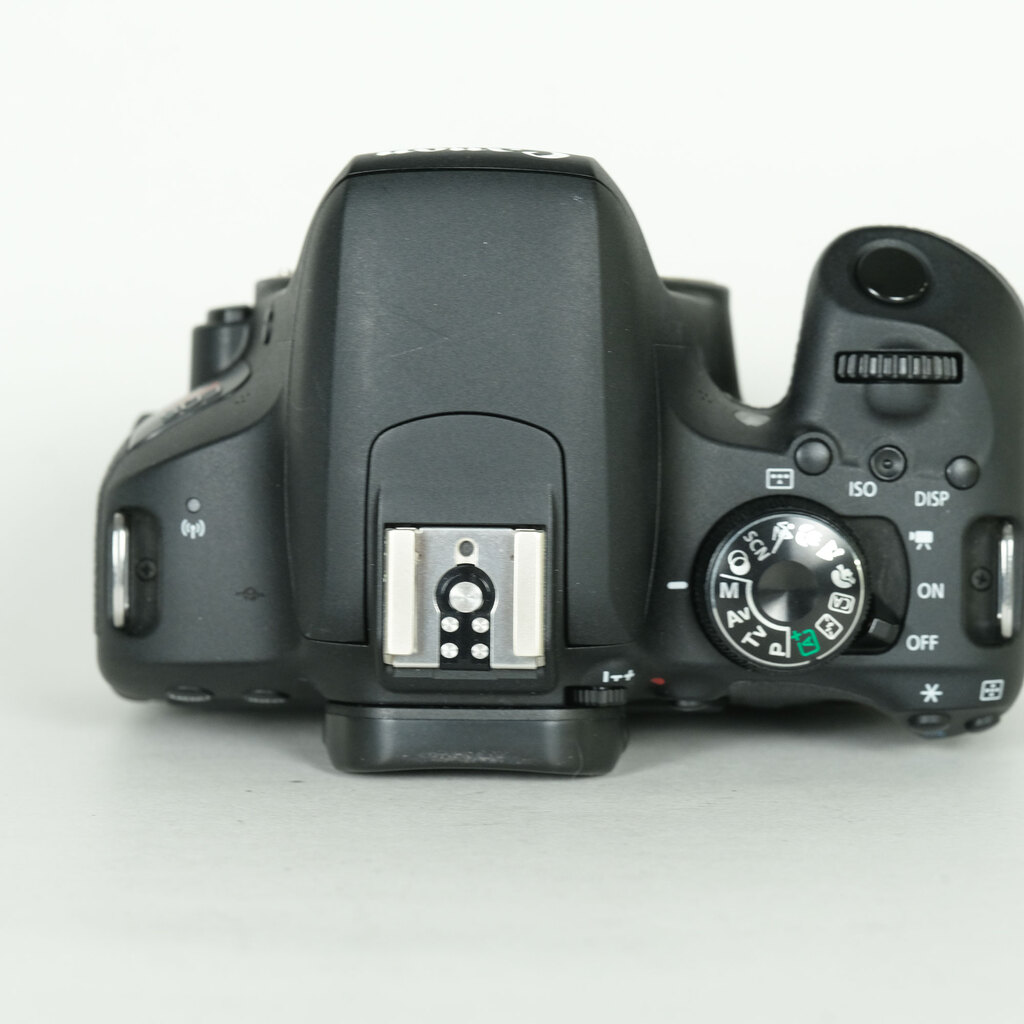 Canon EOS Kiss X9i