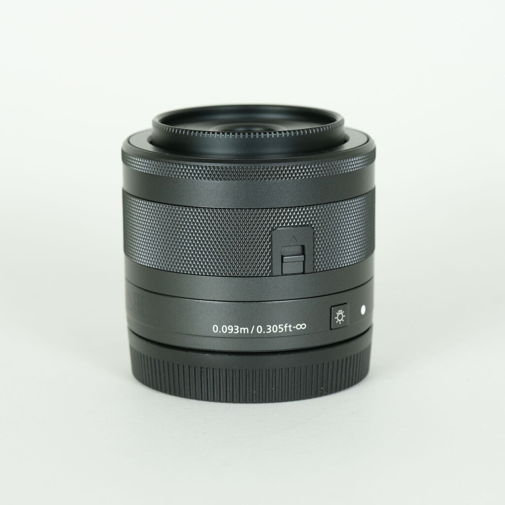 Canon EF-M28mm F3.5 マクロ IS STM