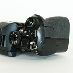 OLYMPUS OM-D E-M1 Mark II