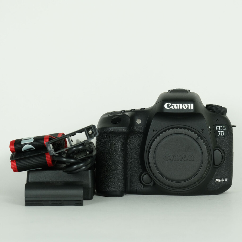 Canon EOS 7D Mark II Canon EOS 7D Mark II