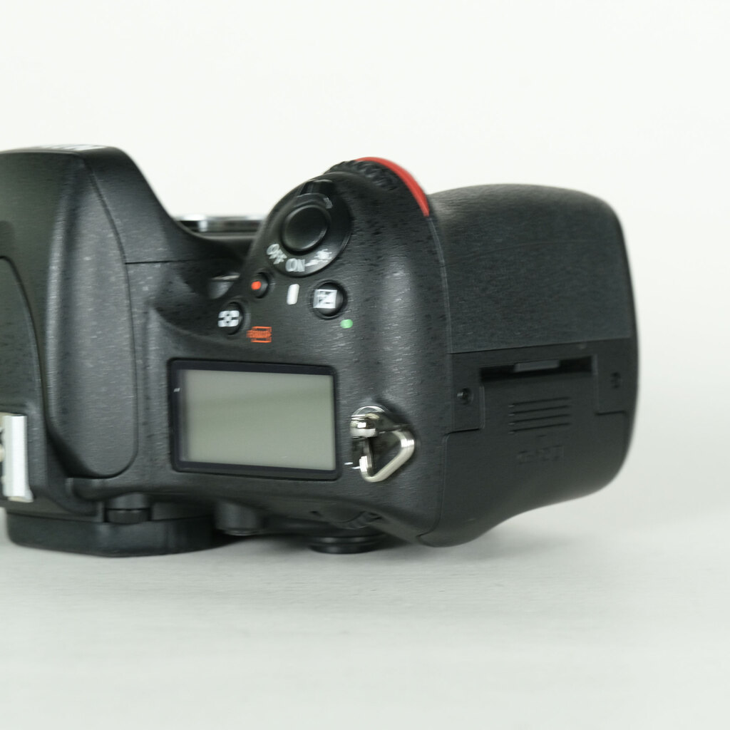 Nikon D610の出品 | ONE SCENE（ワンシーン）