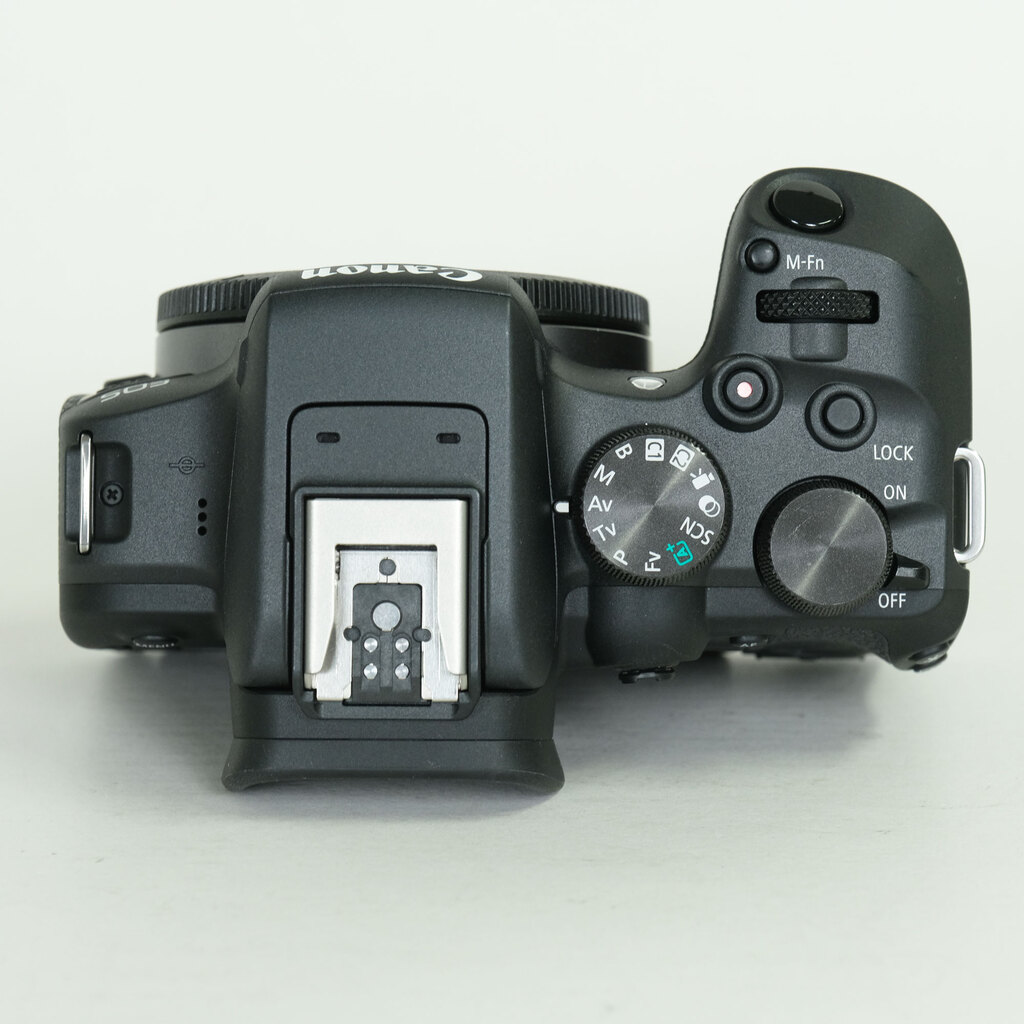 Canon EOS R10