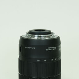 Canon EF-S18-135mm F3.5-5.6 IS USM Canon EF-S18-135mm F3.5-5.6 IS USM
