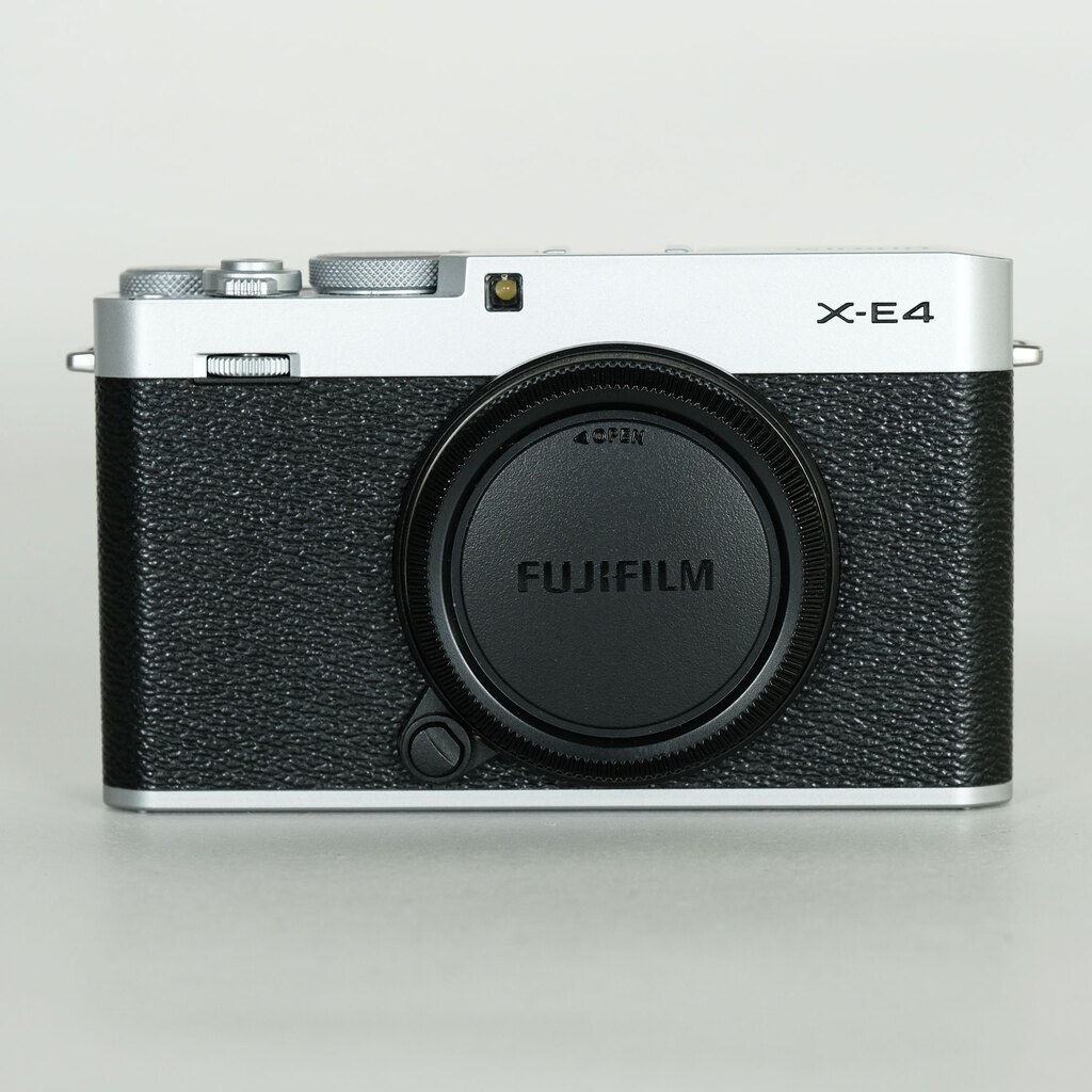 FUJIFILM X-E4 FUJIFILM X-E4