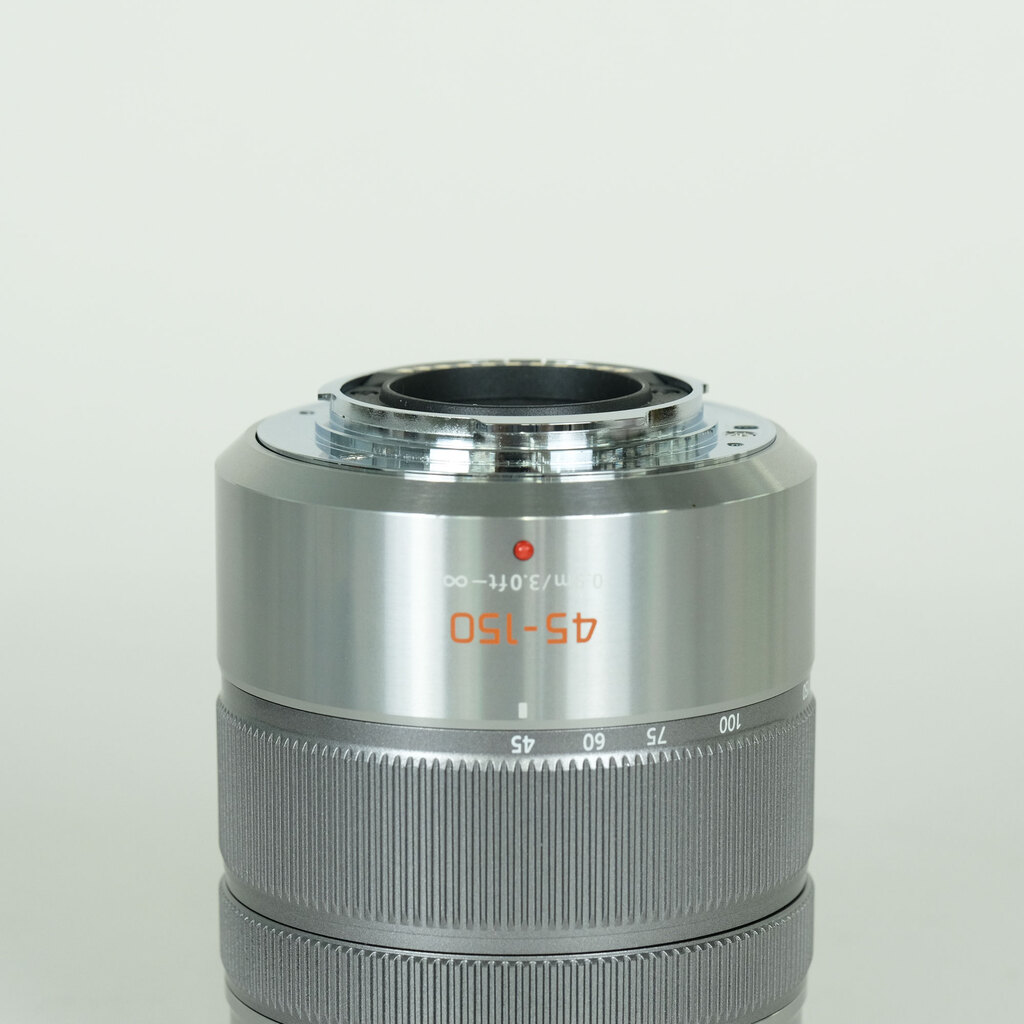 Panasonic LUMIX G VARIO 45-150mm / F4.0-5.6 ASPH. / MEGA O.I.S. Panasonic LUMIX G VARIO 45-150mm / F4.0-5.6 ASPH. / MEGA O.I.S.