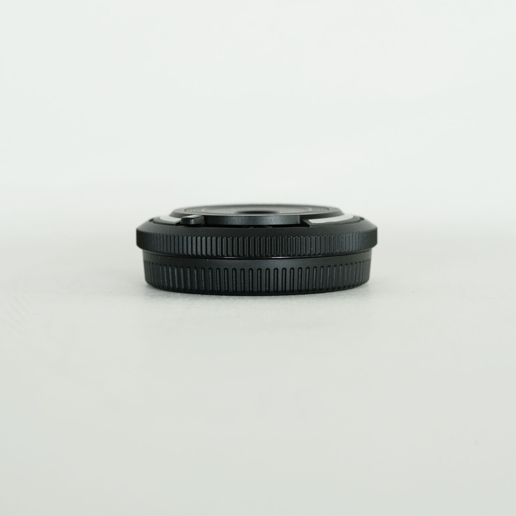 Panasonic LUMIX DMC-GM5ボディ ブラック