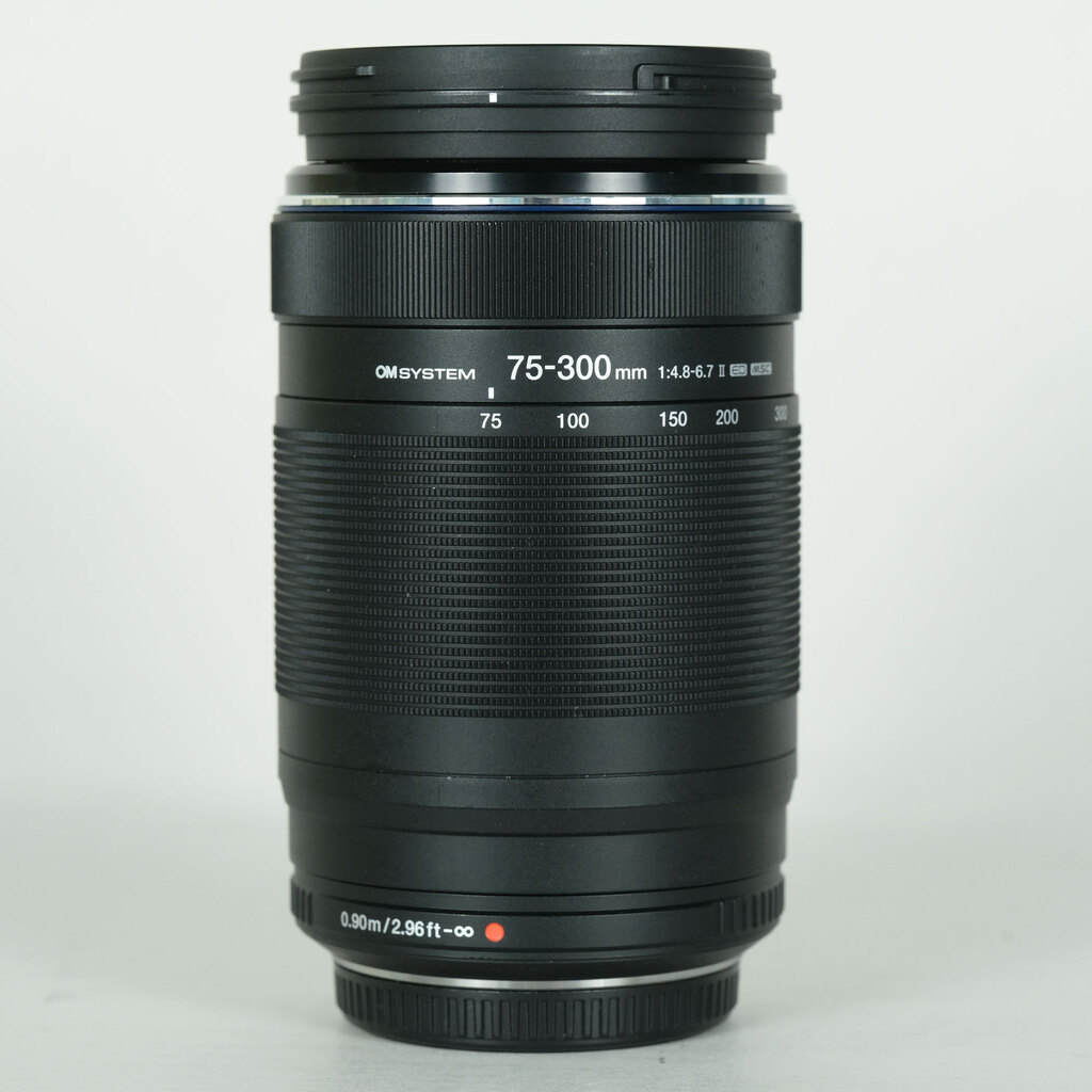 M.ZUIKO DIGITAL 75-300mm ズームレンズ　中古 OM SYSTEM M.ZUIKO DIGITAL ED 75-300mm F4.8-6.7 II 中古価格比較