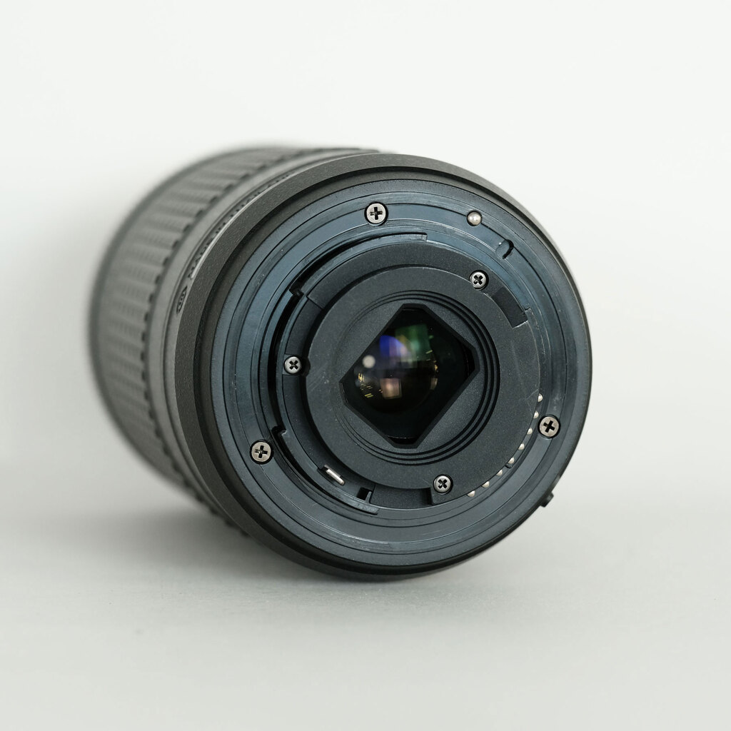 Nikon AF-P DX NIKKOR 70-300mm f/4.5-6.3G ED VR Nikon AF-P DX NIKKOR 70-300mm f/4.5-6.3G ED VR