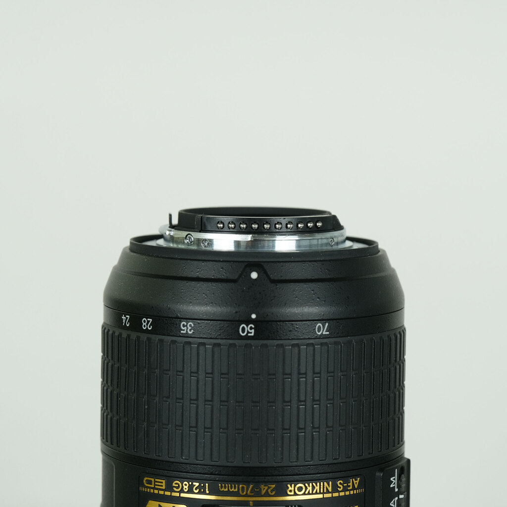 Nikon AF-S NIKKOR 24-70mm f/2.8G EDの出品 | ONE SCENE（ワンシーン）
