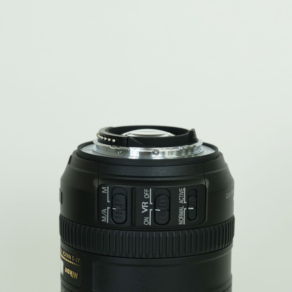 Nikon AF-S DX VR Zoom-Nikkor 18-200mm F3.5-5.6G IF-ED