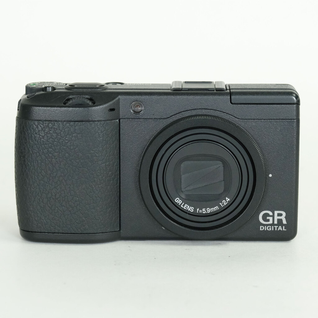 RICOH GR DIGITAL II