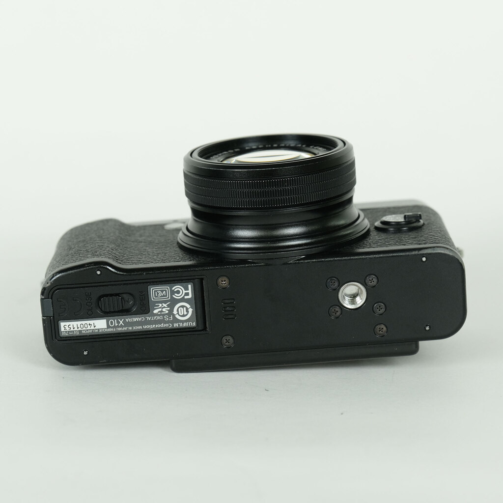 FUJIFILM X10 ブラックの出品 | ONE SCENE（ワンシーン）