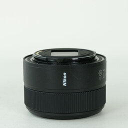 Nikon NIKKOR Z 40mm f/2 Nikon NIKKOR Z 40mm f/2