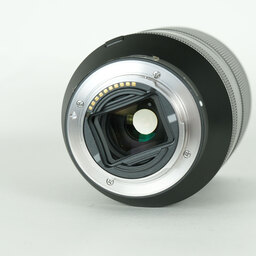 SONY FE 24-240mm F3.5-6.3 OSS SEL24240