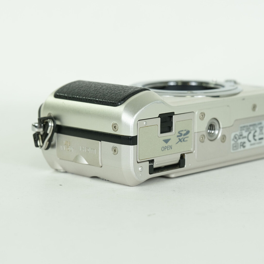 OLYMPUS PEN Lite E-PL2 ボディ シャンパンゴールド