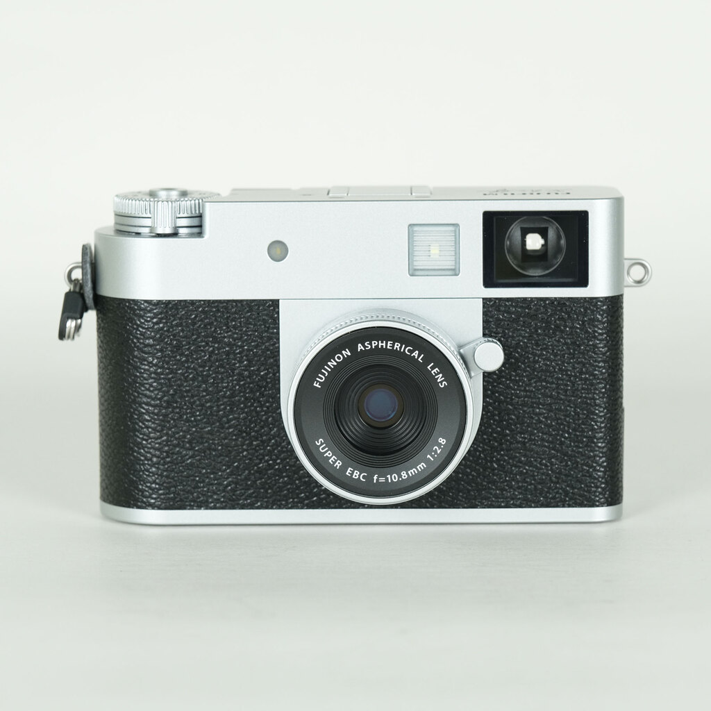FUJIFILM X-HF1 [シルバー] 中古価格比較 - 価格.com