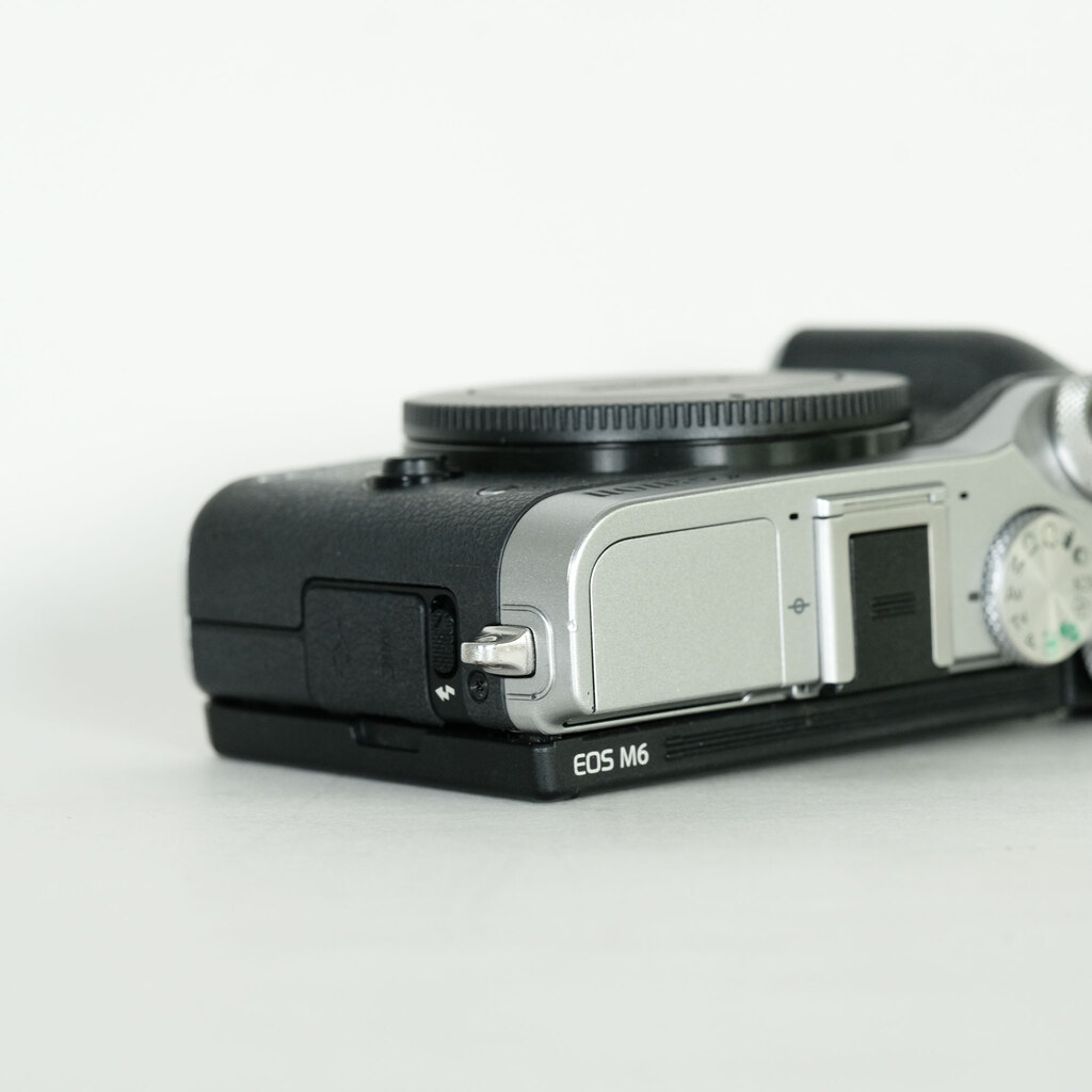 Canon EOS M6 Canon EOS M6