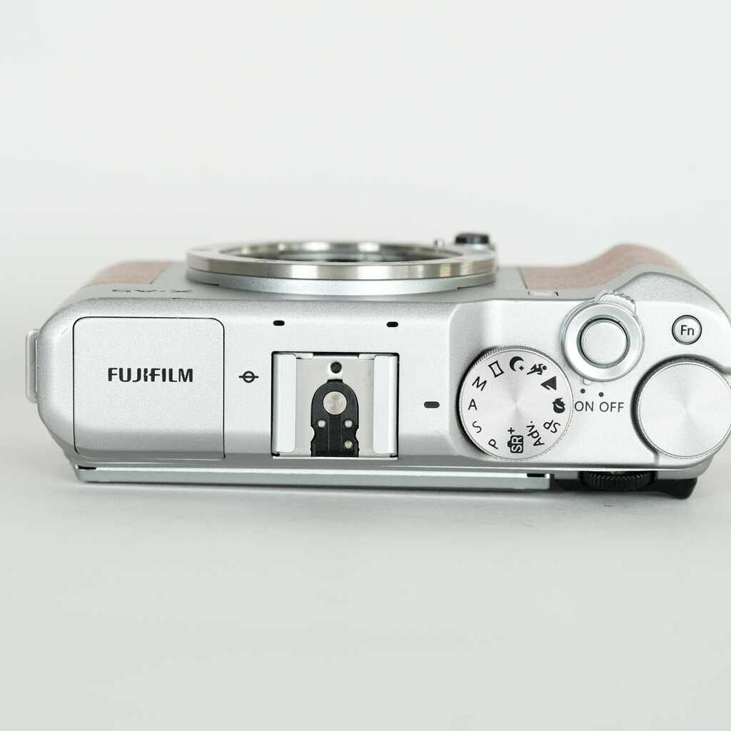 FUJIFILM X-A5 ボディ ブラウン