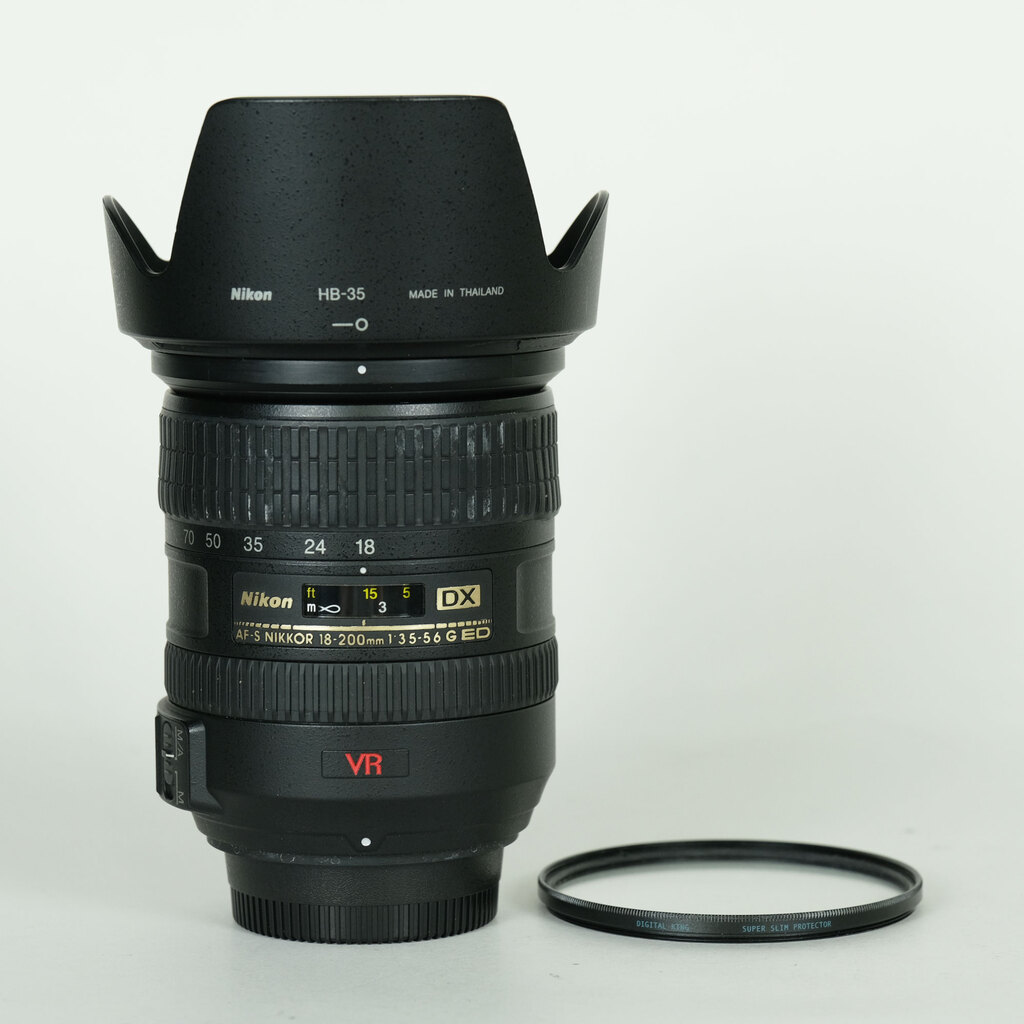 Nikon AF-S DX VR Zoom-Nikkor 18-200mm F3.5-5.6G IF-ED