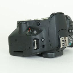 Canon EOS Kiss X9