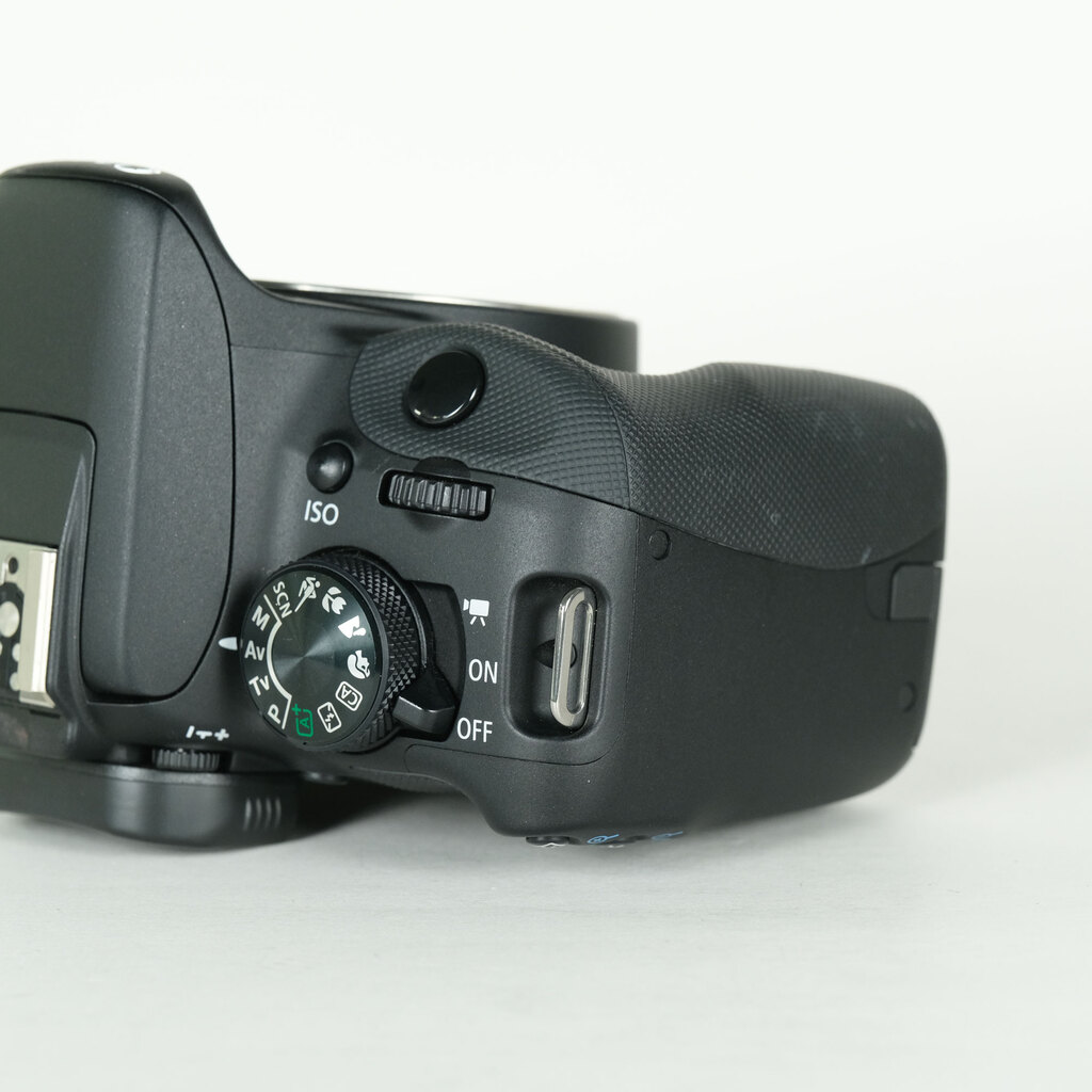 Canon EOS kiss X7 ジャンク品 Canon EOS Kiss X7の出品 | ONE SCENE（ワンシーン）