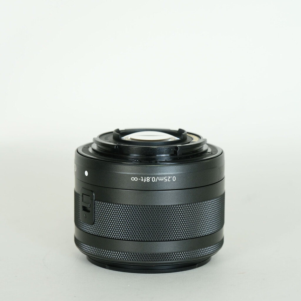 Canon EF-M15-45mm F3.5-6.3 IS STM