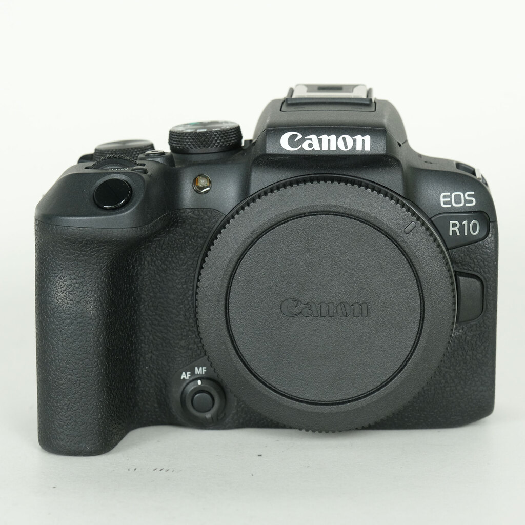 Canon EOS R10 [�{�f�B]