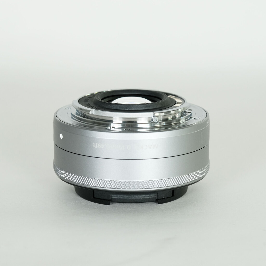 Canon EF-M22mm F2 STM