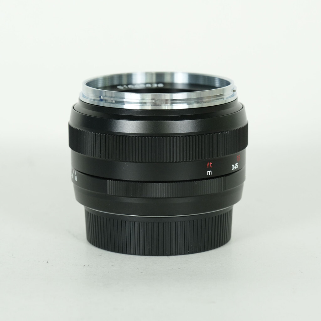 Carl Zeiss Planar T* 50mm F1.4 ZE [キヤノンEF用]の出品 | ONE SCENE