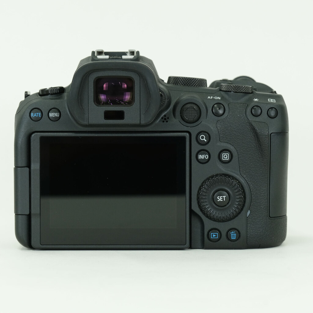 Canon EOS R6 Canon EOS R6