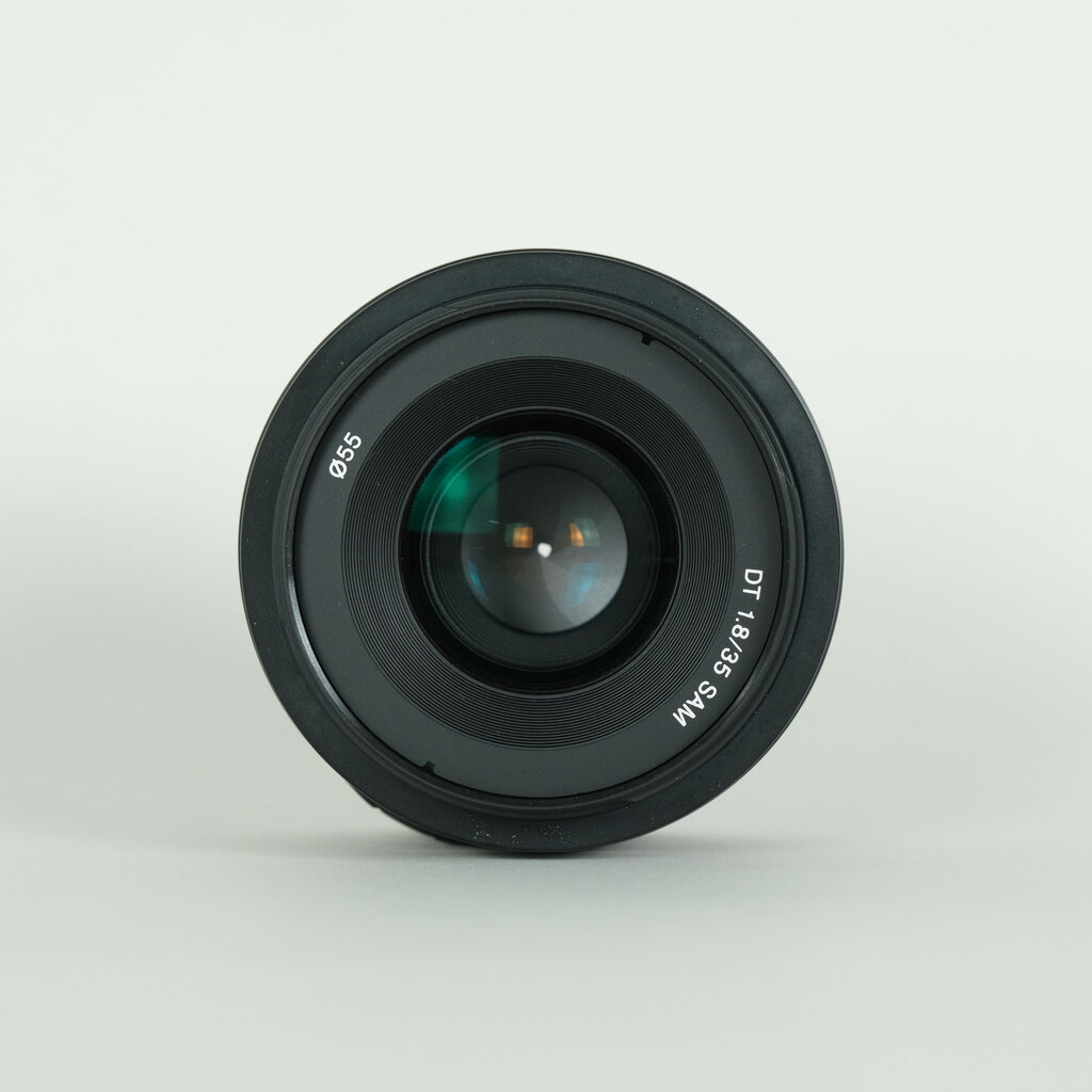 SONY DT 35mm F1.8 SAM SAL35F18の出品 | ONE SCENE（ワンシーン）