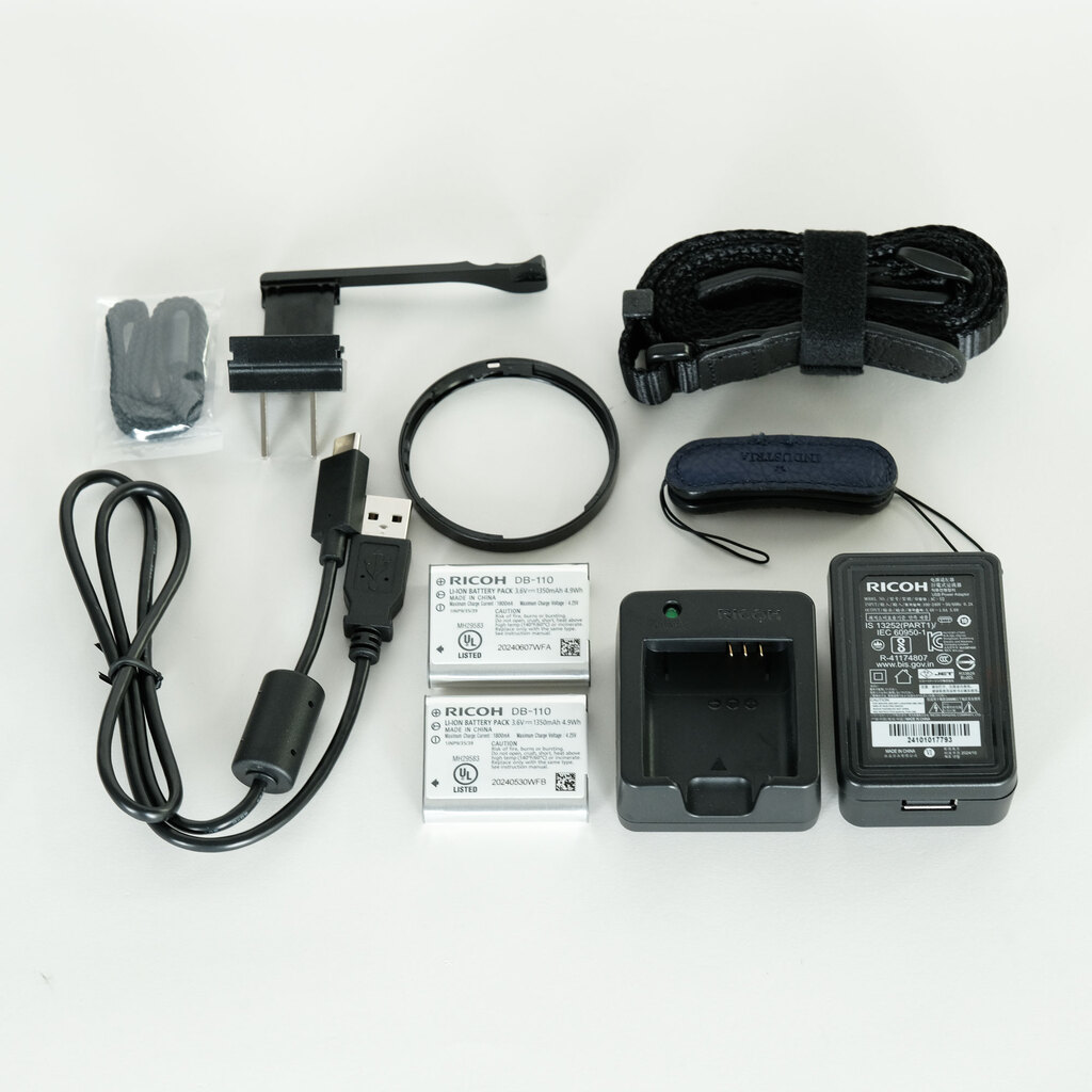 RICOH GR IIIx Urban Edition Special Limited Kit