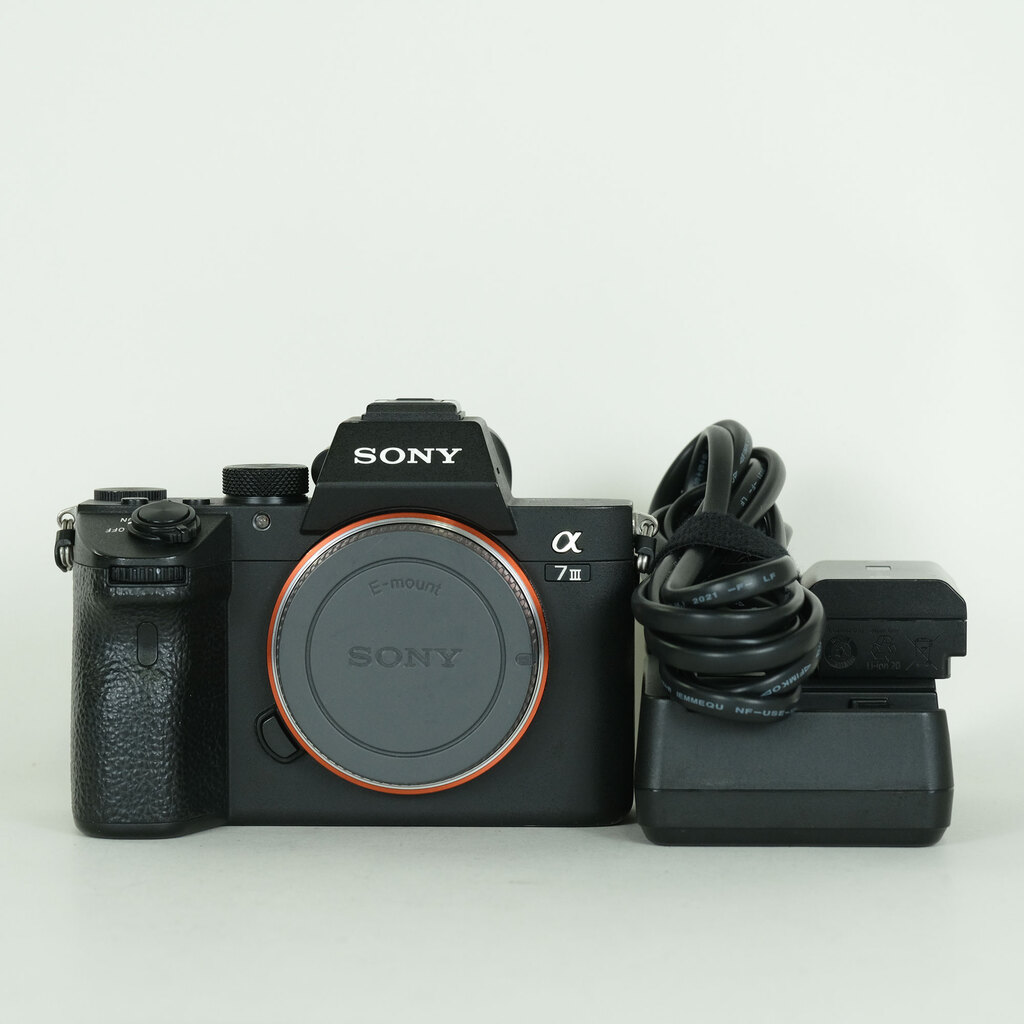 SONY α7 III(ILCE-7M3) SONY α7 III(ILCE-7M3)