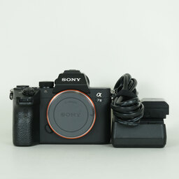 SONY α7 III(ILCE-7M3) SONY α7 III(ILCE-7M3)