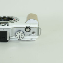 OLYMPUS PEN Lite E-PL1 ボディ ホワイト OLYMPUS PEN Lite E-PL1 ボディ ホワイト