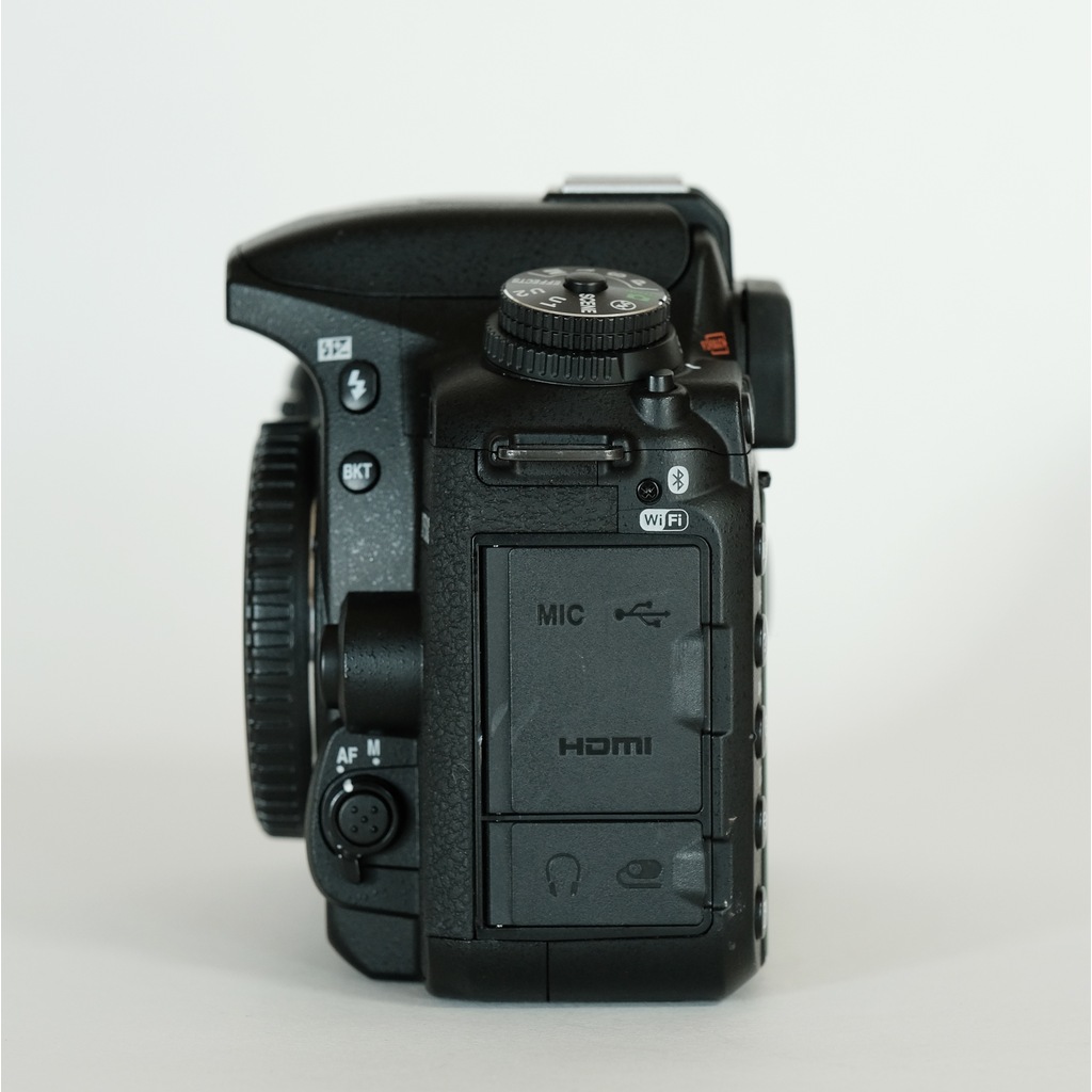 Nikon D7500の出品 | ONE SCENE（ワンシーン）