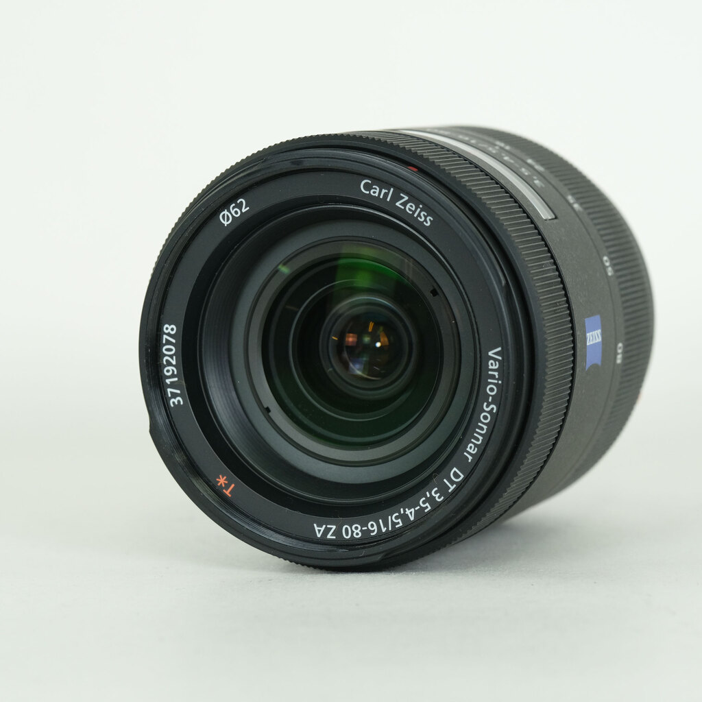 SONY Vario-Sonnar T＊ DT 16-80mm F3.5-4.5 ZA SAL1680Z