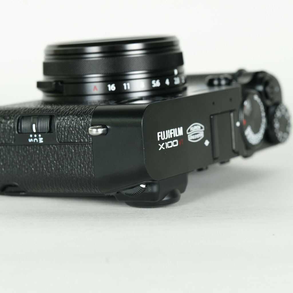 FUJIFILM X100VIの出品 | ONE SCENE（ワンシーン）