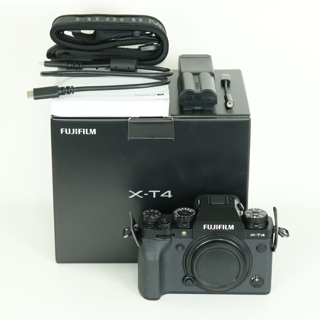 FUJIFILM X-T4