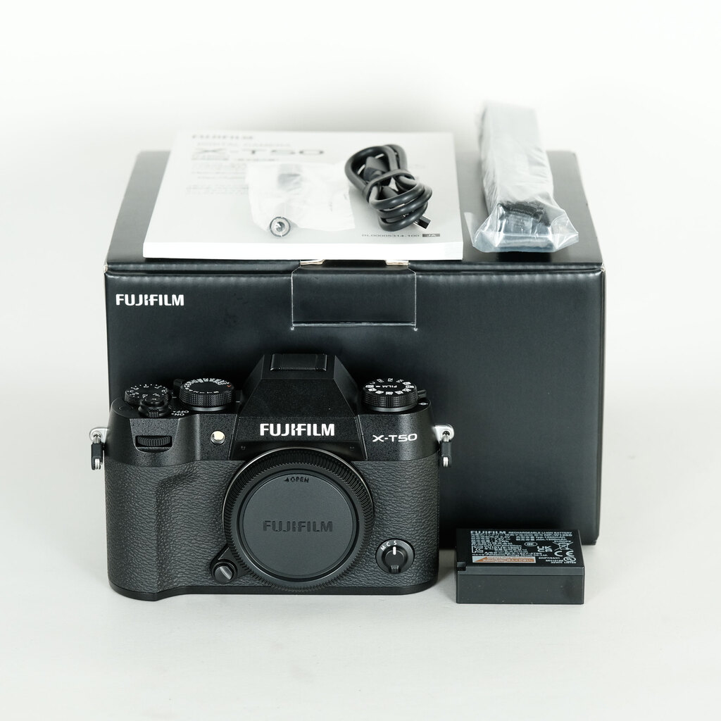 FUJIFILM X-T50