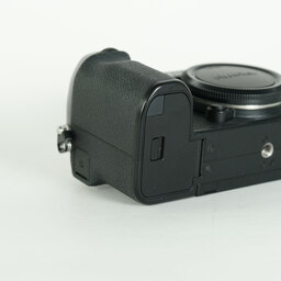 FUJIFILM X-S20