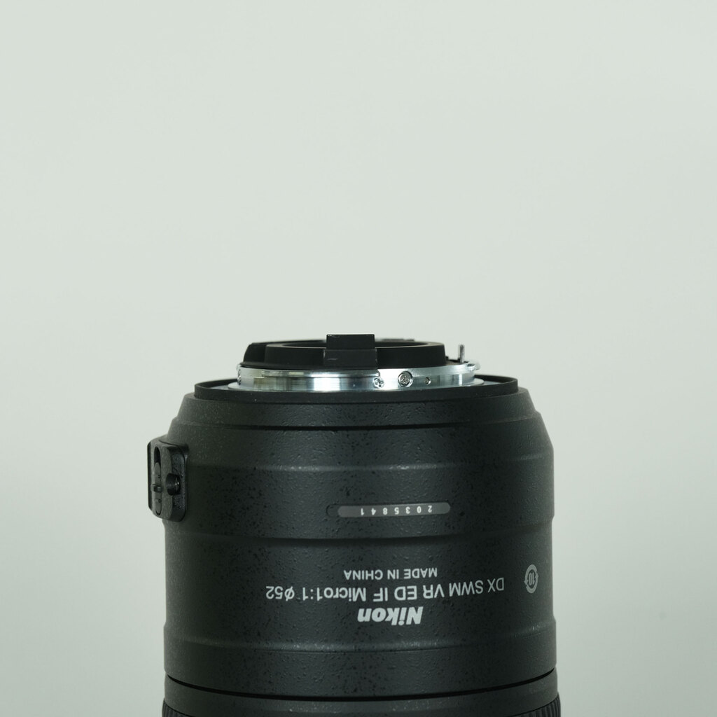 Nikon AF-S DX Micro NIKKOR 85mm F3.5G ED VRの出品 | ONE SCENE
