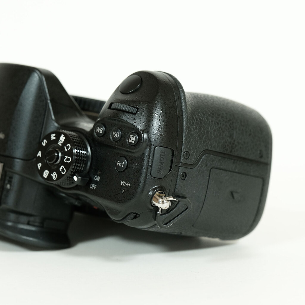 Panasonic LUMIX DMC-GH4