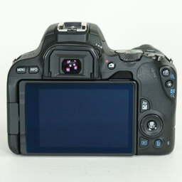 Canon EOS Kiss X9