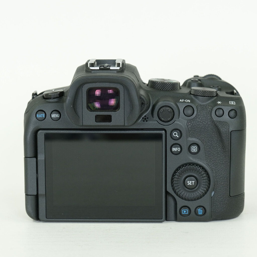 Canon EOS R6