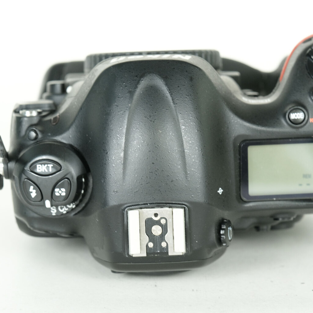 Nikon D4Sの出品 | ONE SCENE（ワンシーン）